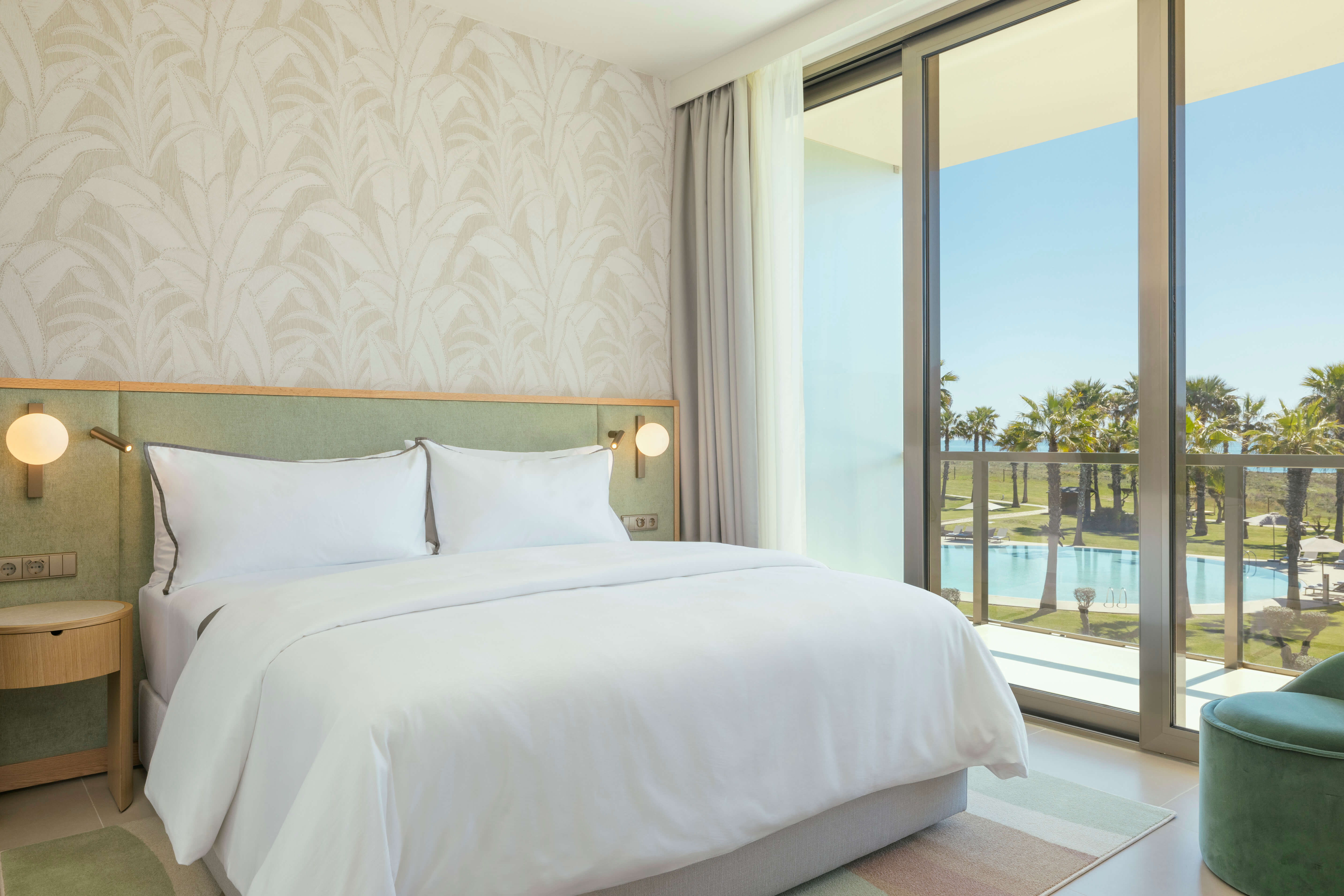جناح جونيور بإطلالة على البحر، The Westin Salgados Beach Resort, Algarve 2/3
