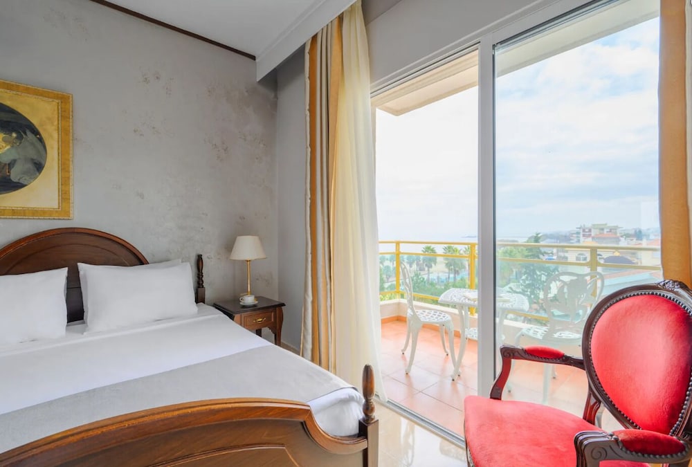 Eona Beach Resort 25/66