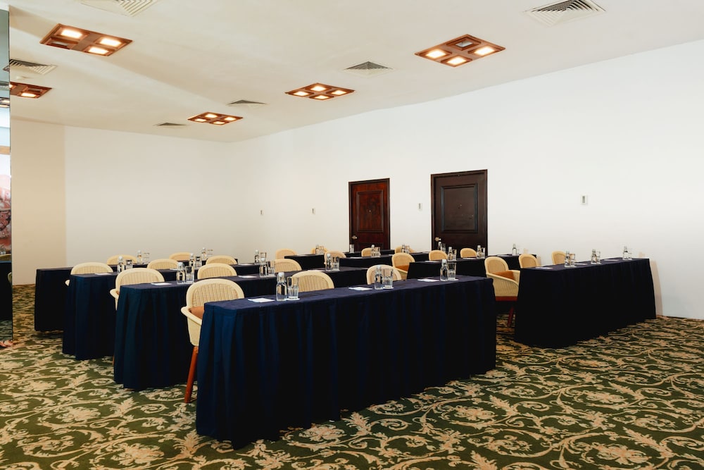Camino Real Zaashila Huatulco 60/72