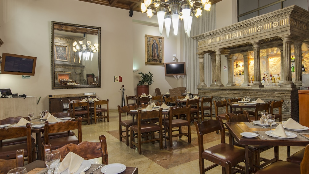 Holiday Inn Suites Mexico Zona Reforma An Ihg Hotel 37/50