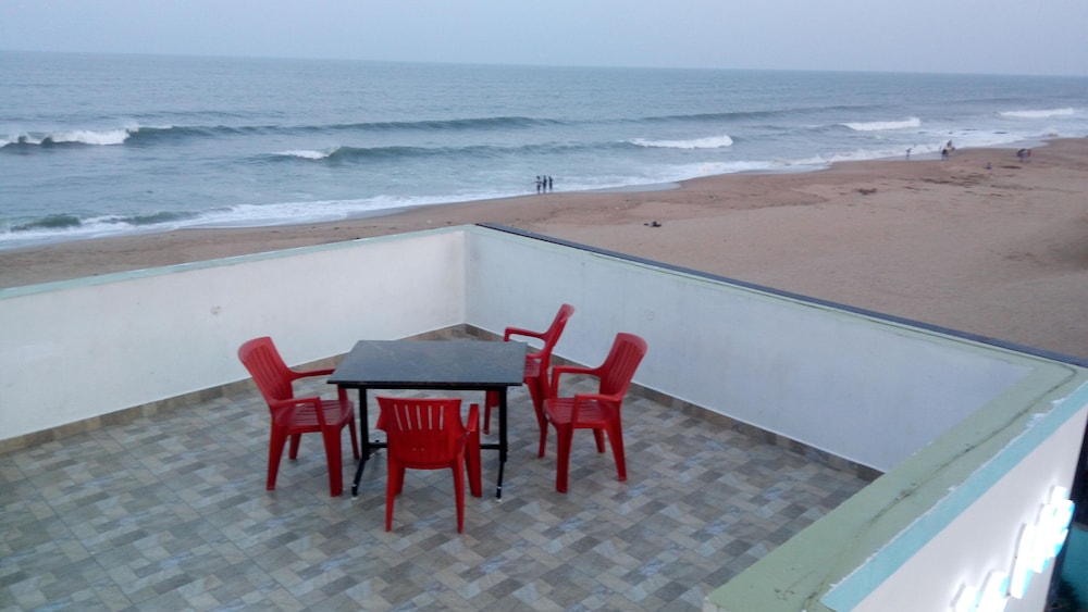Sea La Vie Covelong Beach Resort 41/50