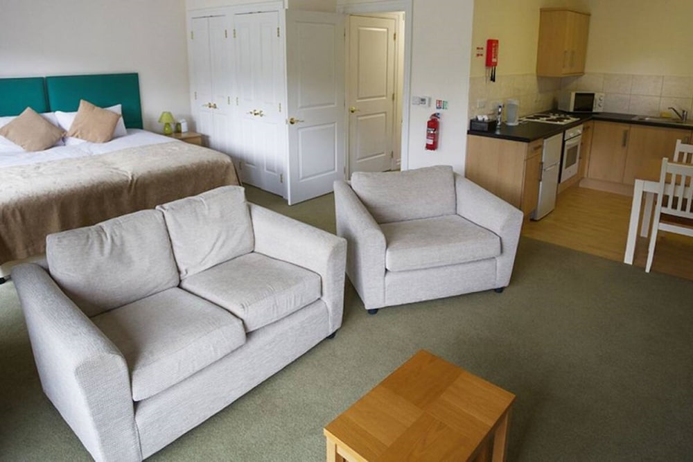 Donnington Grove Hotel And Country Club 34/57