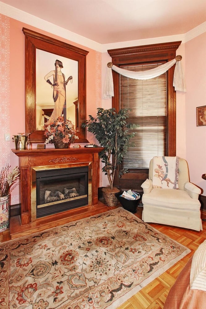 Old Northside Bed Breakfast 32/55