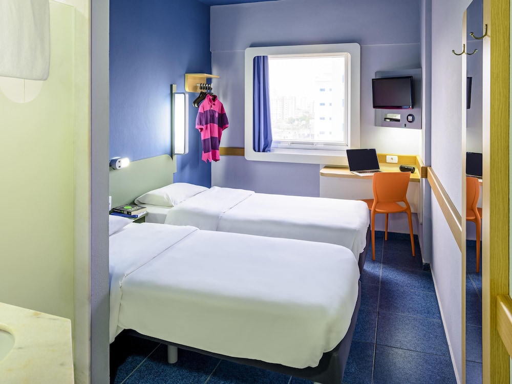 STANDARD, TWIN BEDS