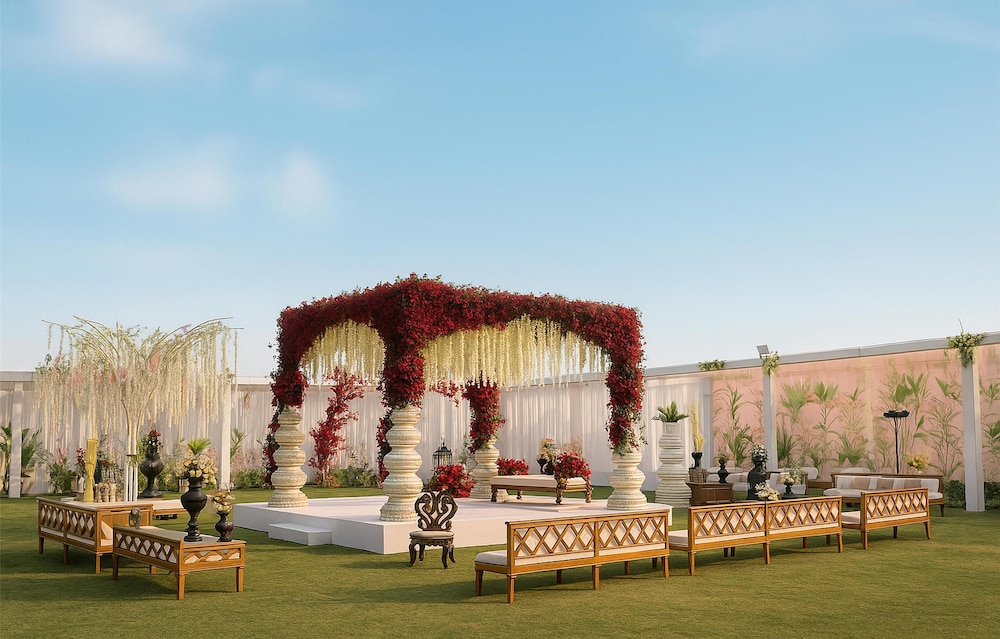 Radisson Hotel Vrindavan 45/50