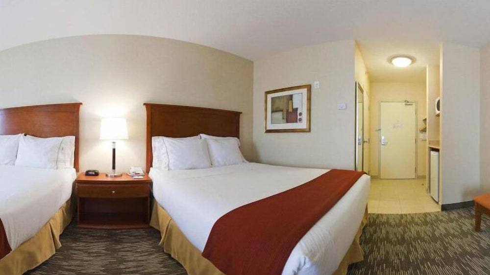 Holiday Inn Express Hotel Suites Edmonton South 14/50