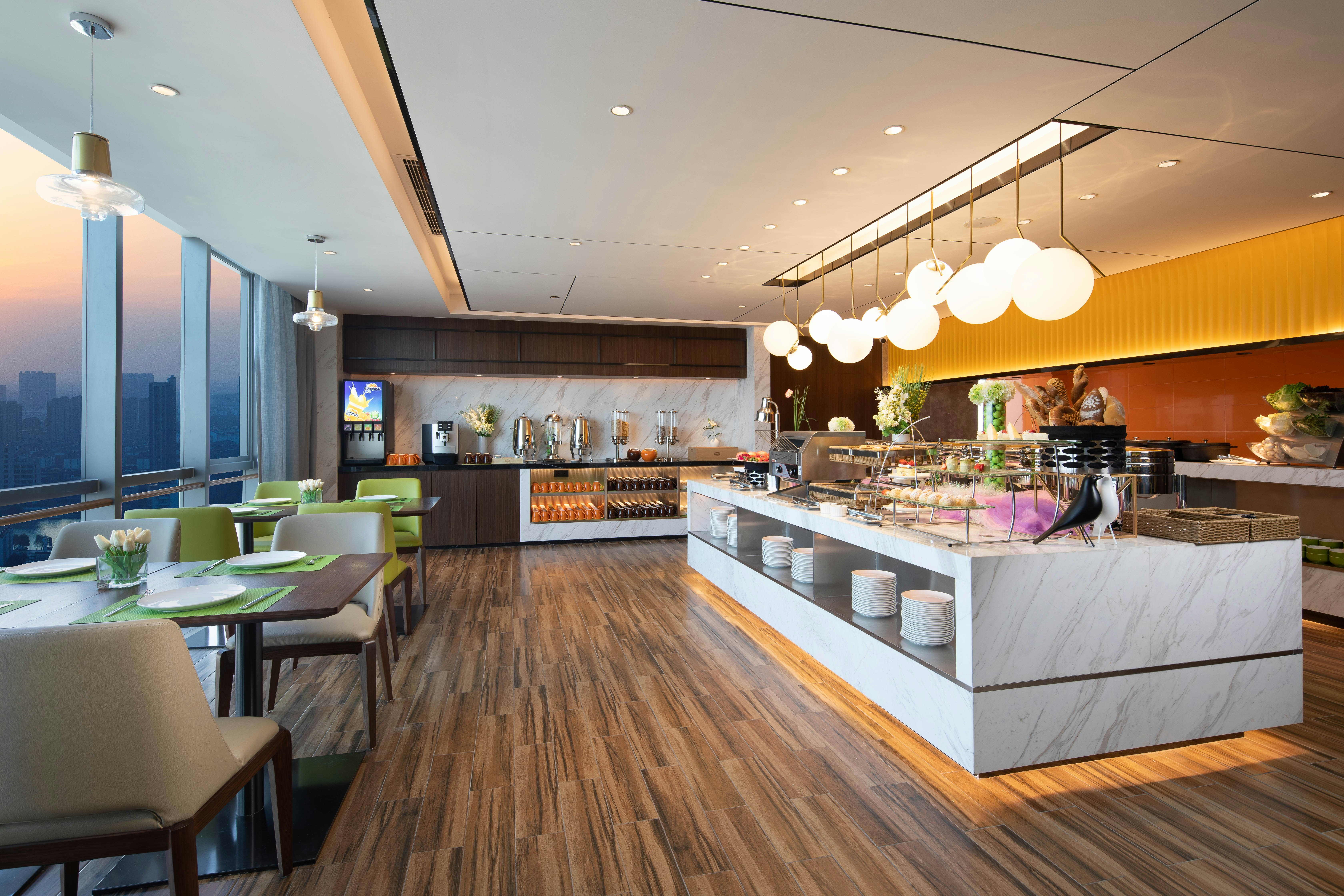 Hampton by Hilton Suqian Suning Plaza 2/18