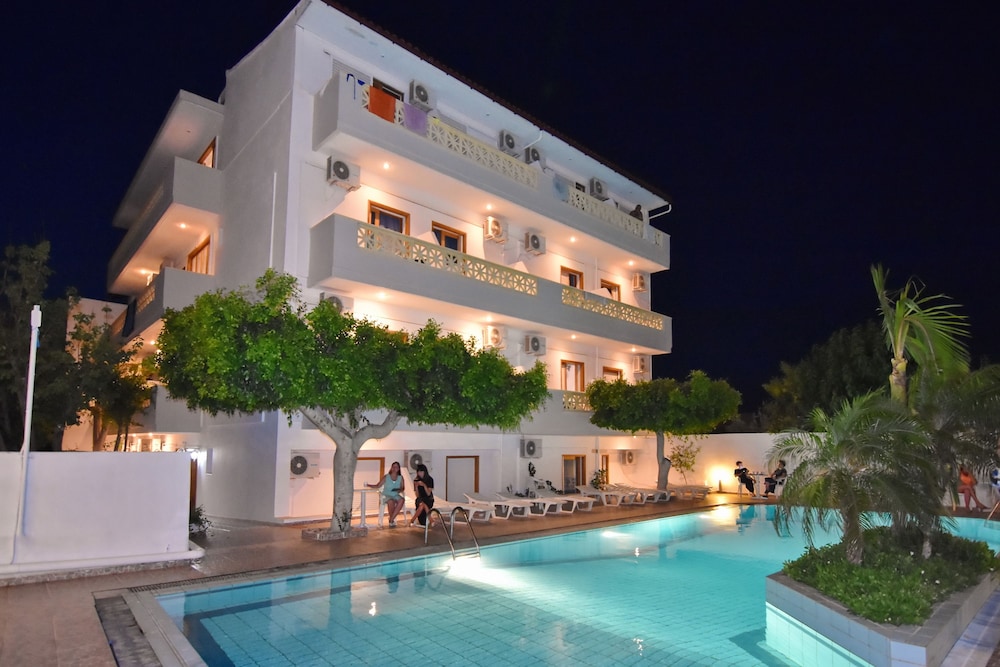 D And D Resort 3/33