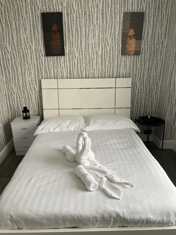 Diana Hotel Near Wembley Self Serviced Apartments 24/41