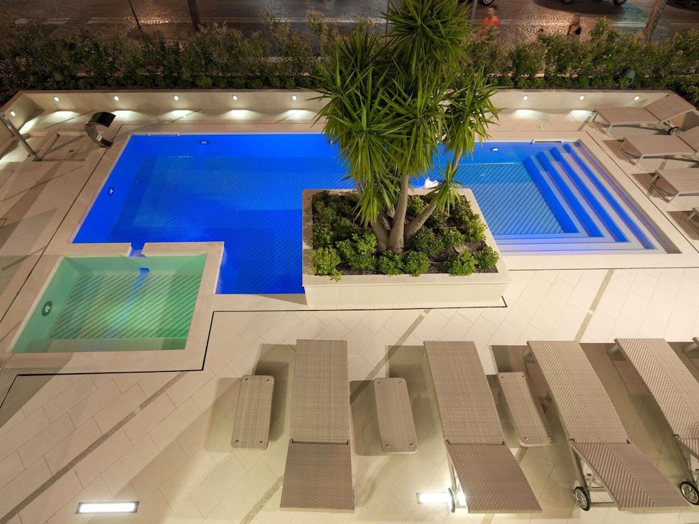 MERCURE RIMINI ARTIS 22/50