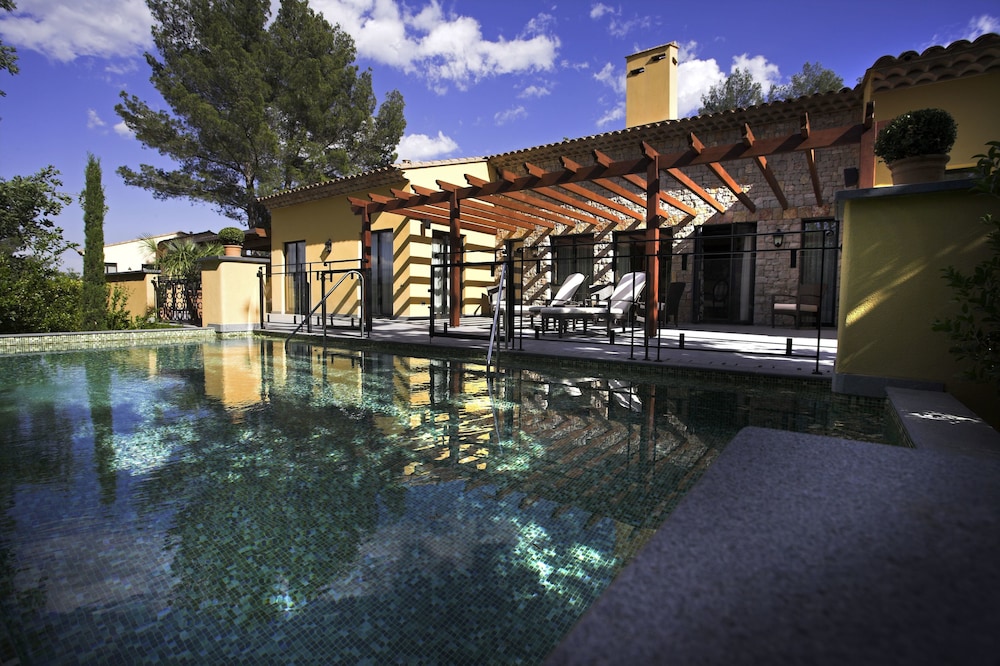 Terre Blanche Hotel Spa Golf Resort in TOURRETTES