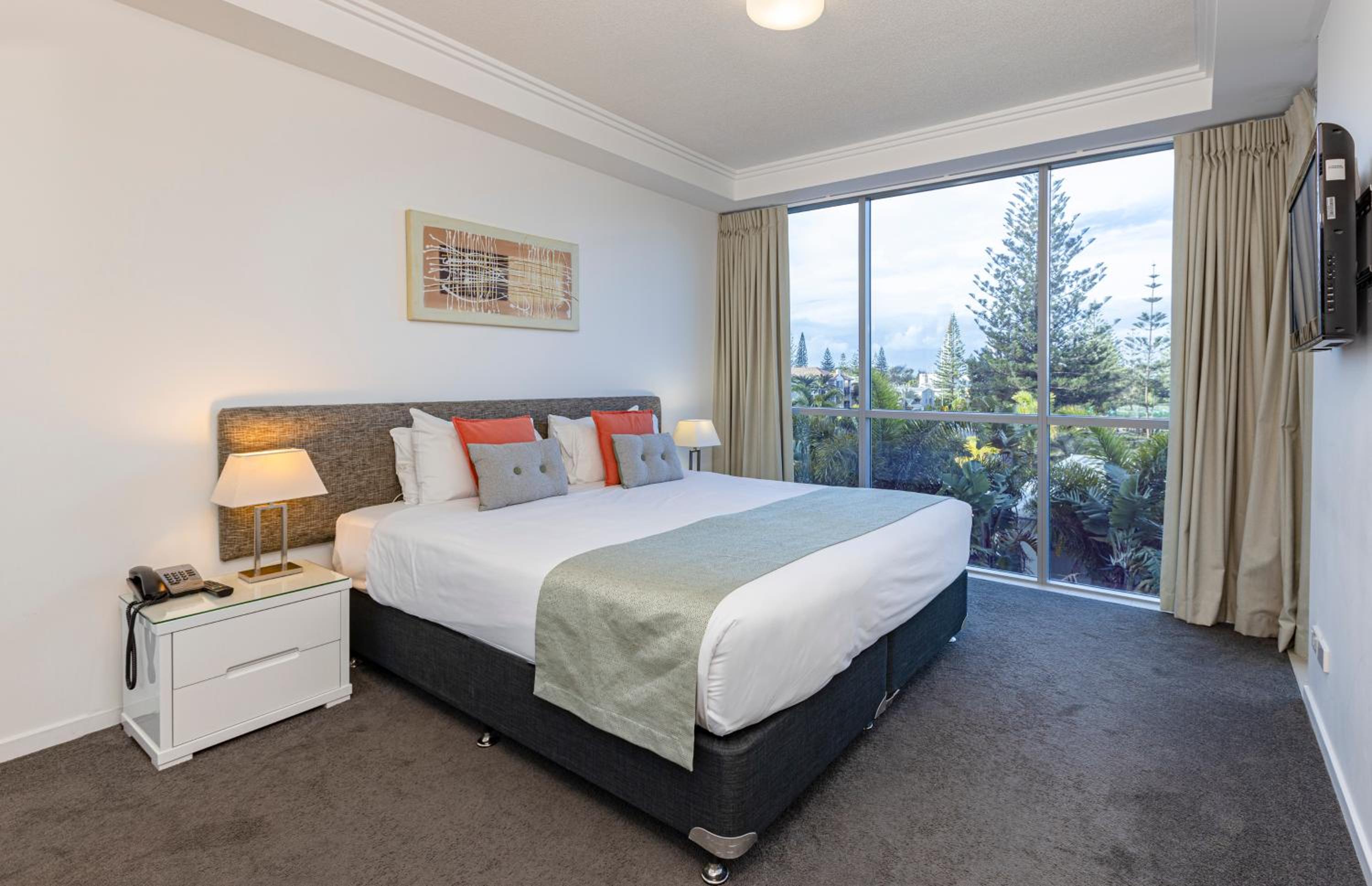 2 Bedrooms, Apartment, 2 Bathrooms