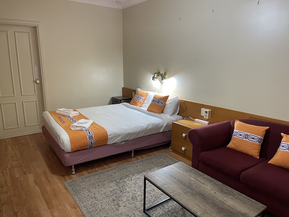 Room, Queen Bed, Accessible