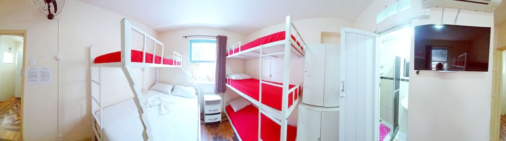 Solar Hostel 20/63