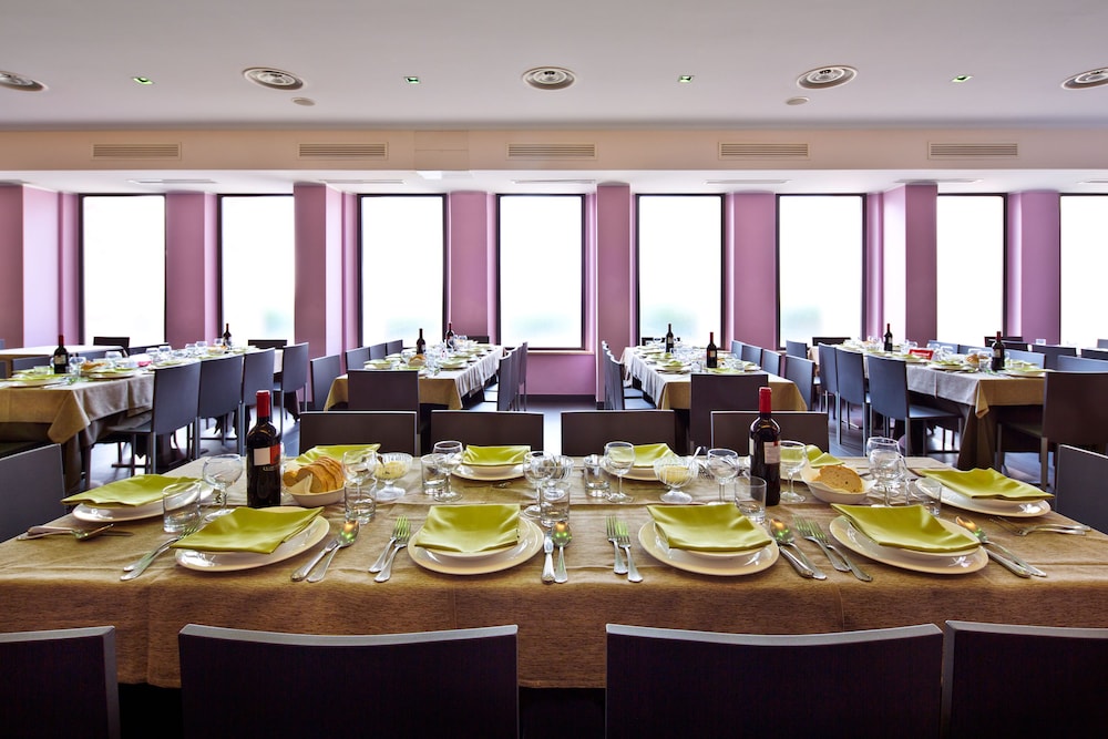 HOTEL CENACOLO(formerly Ora Hotel Cenacolo) 28/42