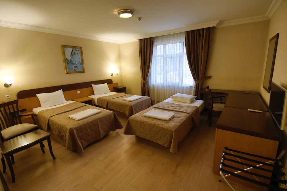 Tiryandafil Hotel 14/44