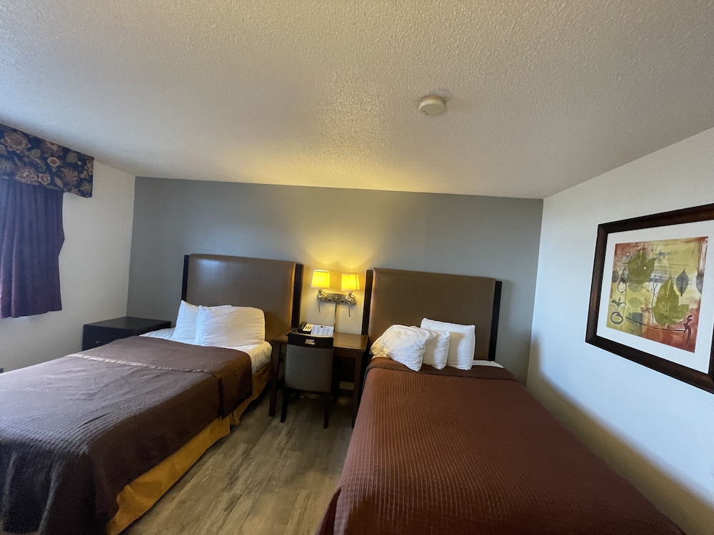 Magnuson Hotel Fort Wayne North Coliseum 30/63