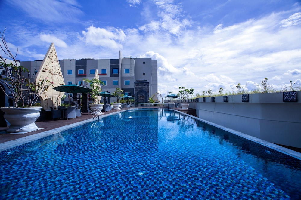 IBIS YOGYAKARTA ADI SUCIPTO 4/54