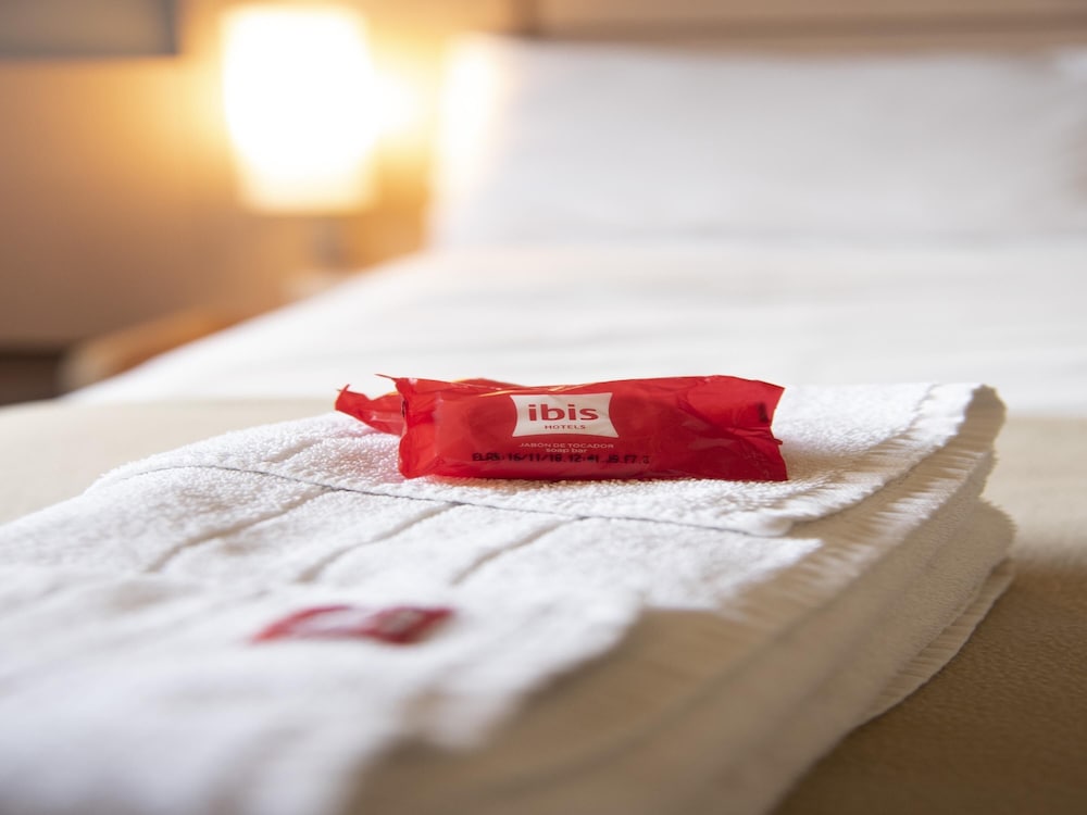 Ibis Pilar 32/63