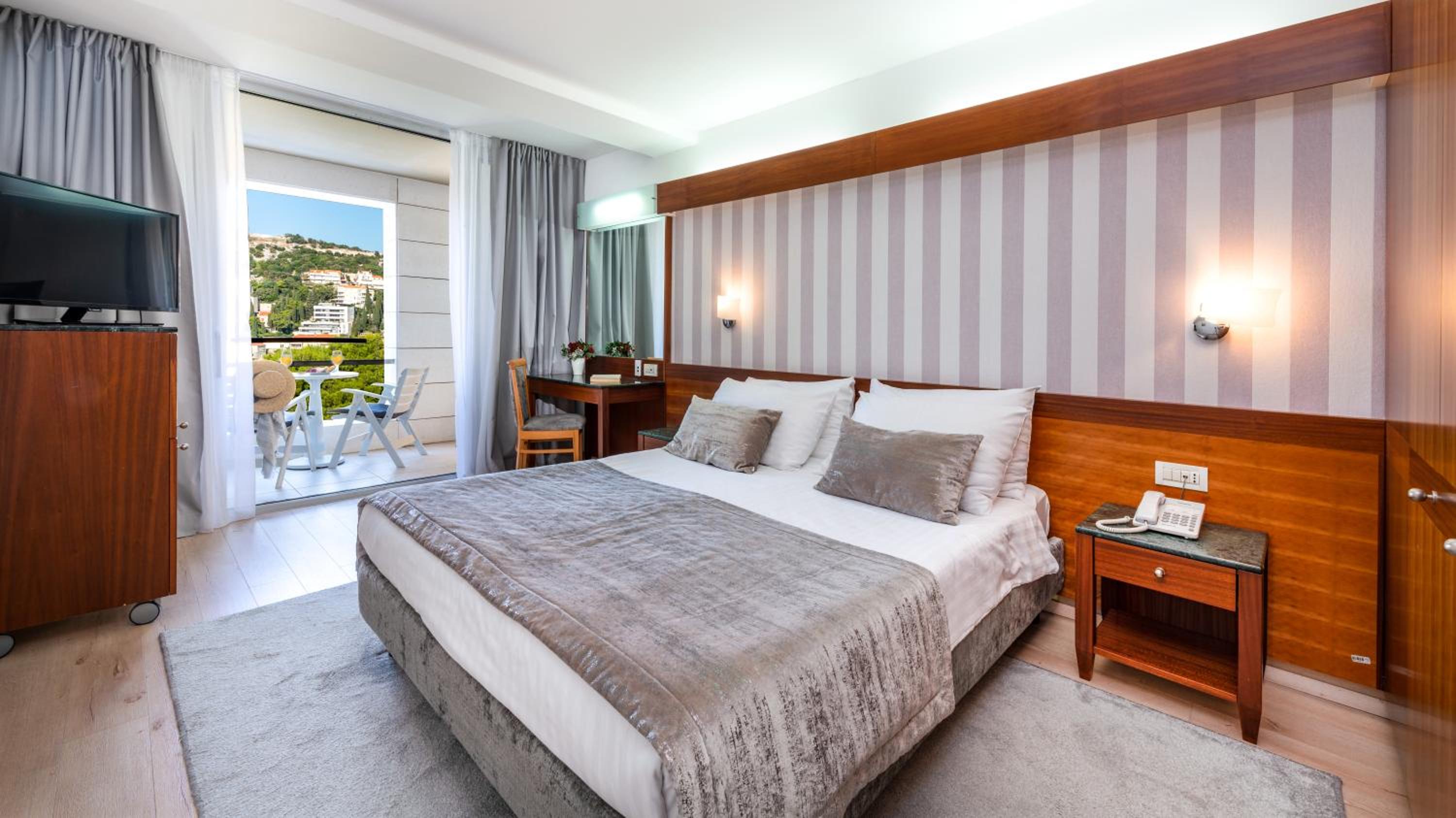 ROOM, DOUBLE OR TWIN BED, SEA VIEW, BALCONY