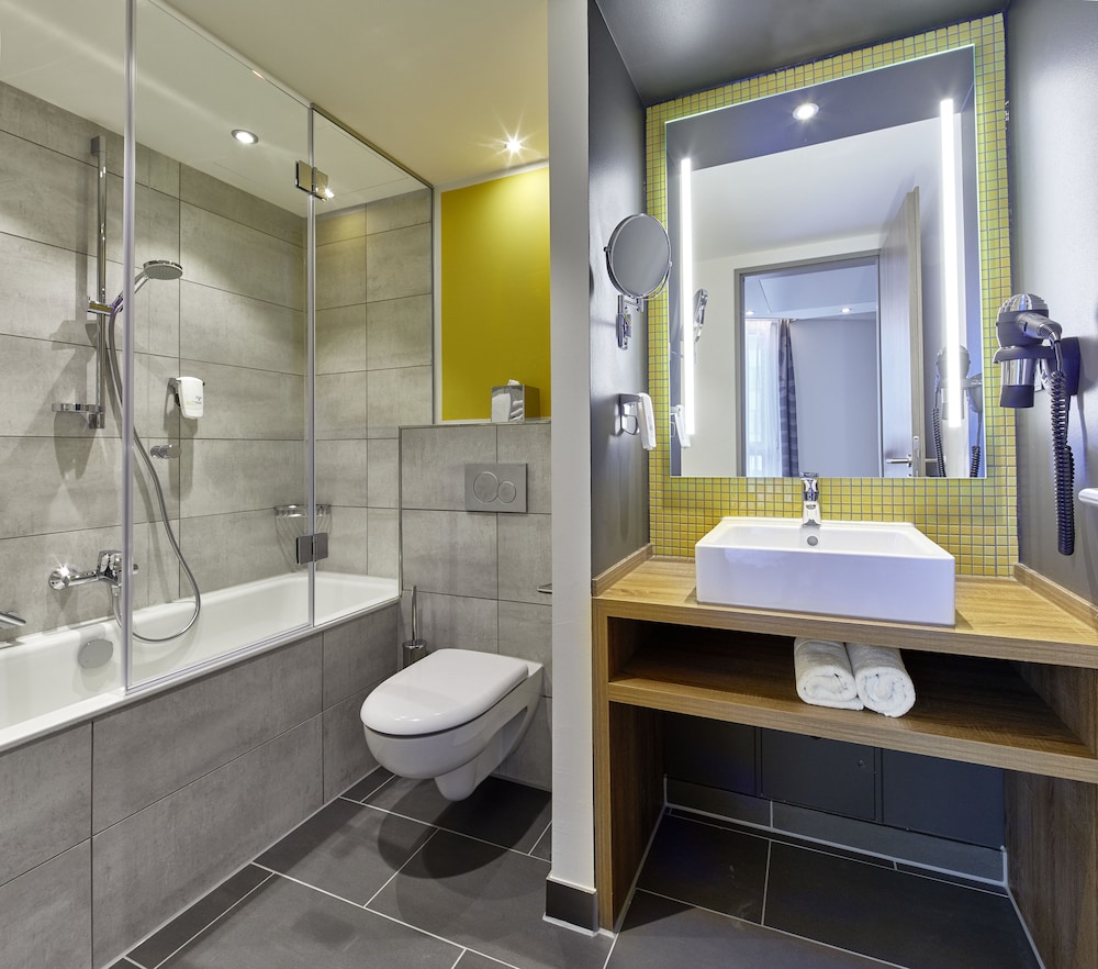 HOLIDAY INN HAMBURG - HAFENCITY 14/75