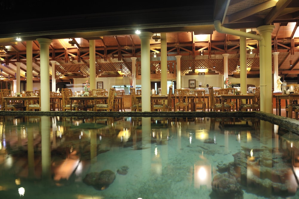 Royal Island Resort and Spa 8/78