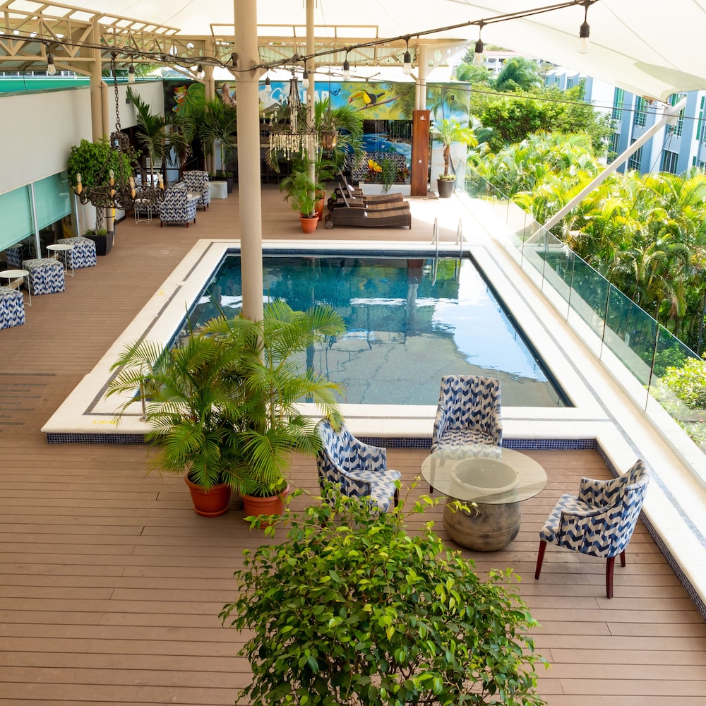 Studio Hotel Boutique 72/75