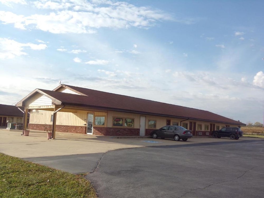 Huggy Bear Motel 4/16