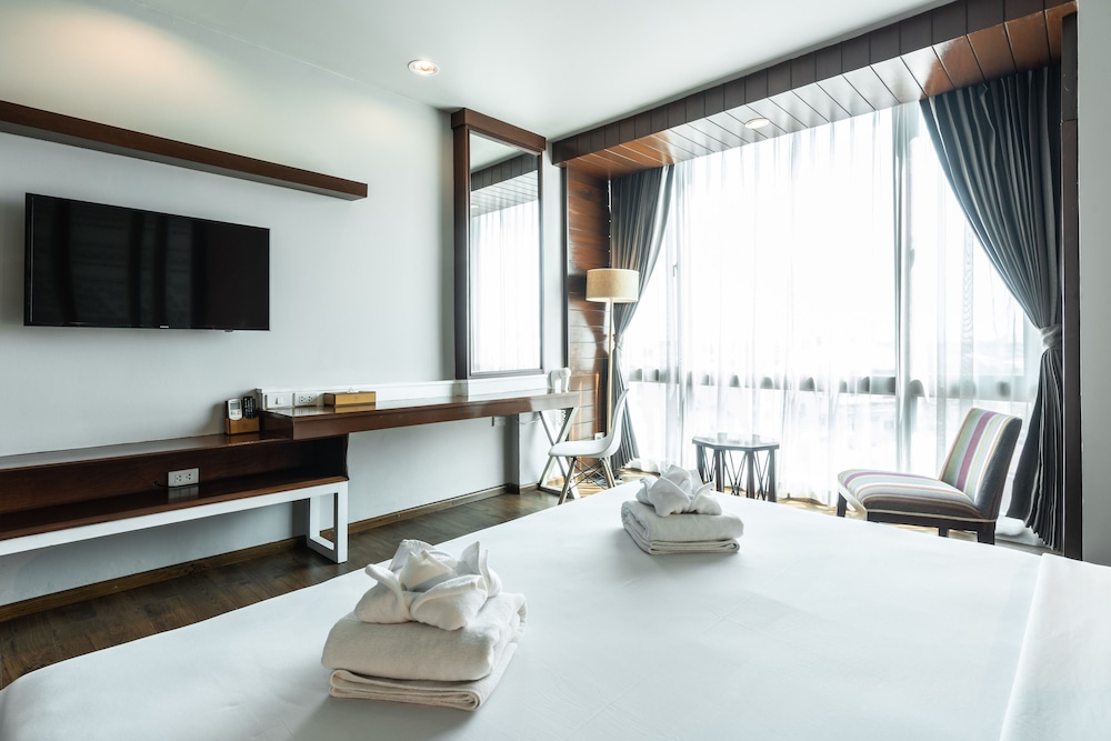 Grand Hotel Vientiane 9/60