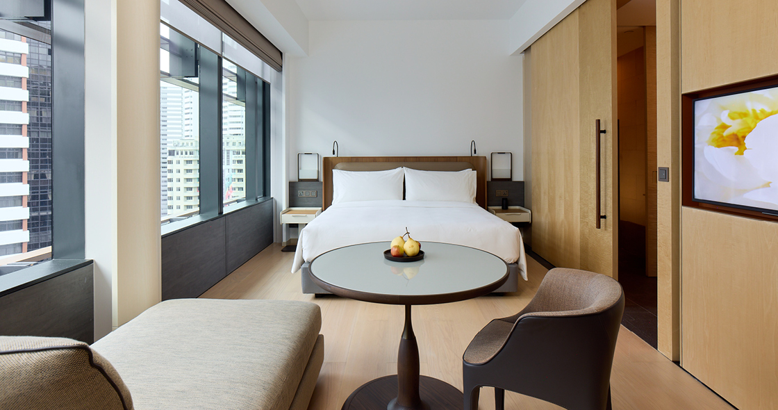 EMERALD ROOM