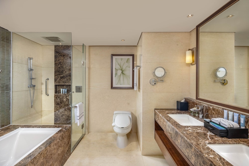 Melia Hanoi 48/50