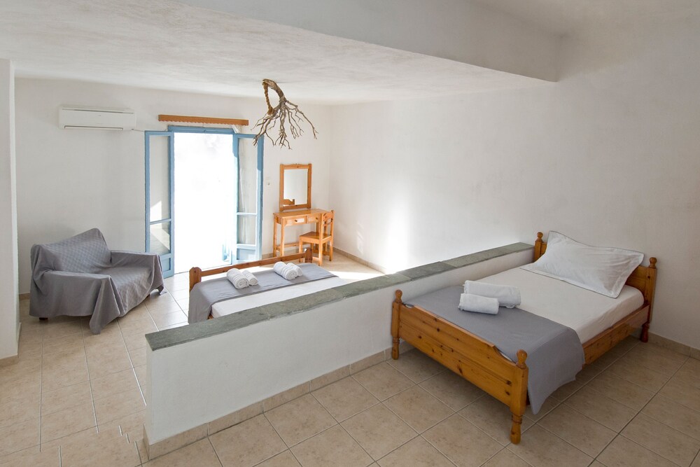 Perigiali Rooms 42/58