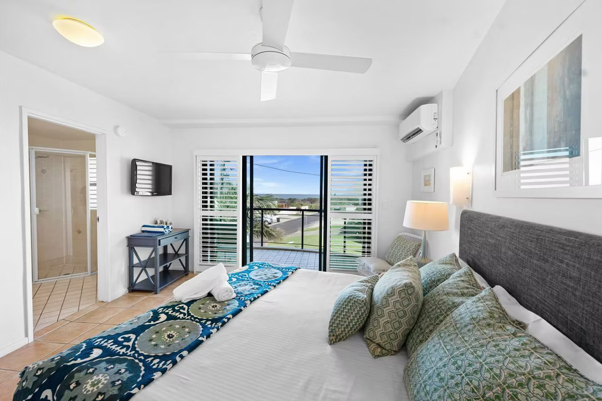 The Cove Yamba 3/7