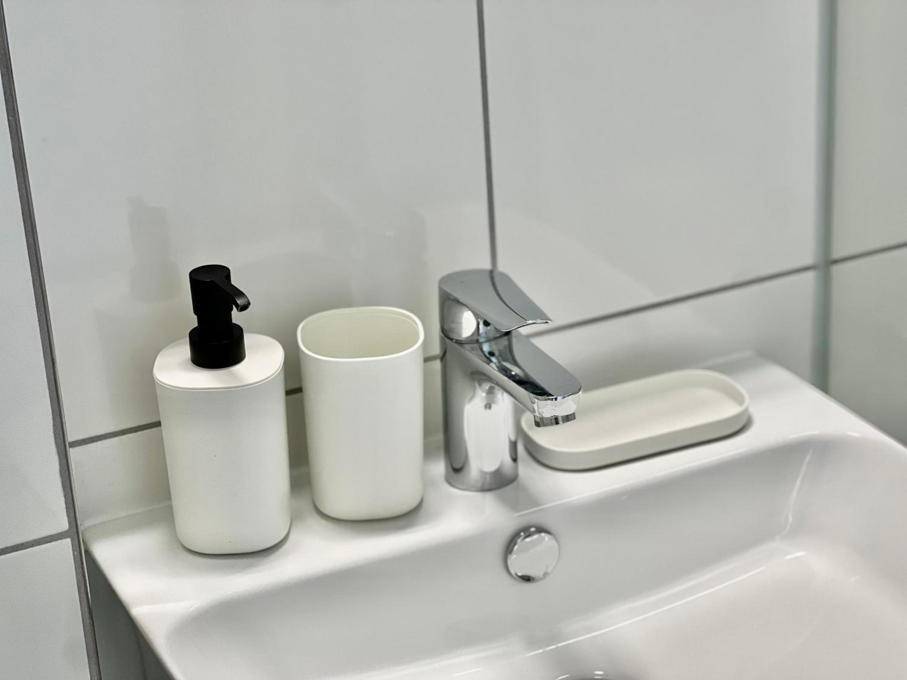Nujen - Hotel und Apartment Stuttgart Zuffenhausen 24/25