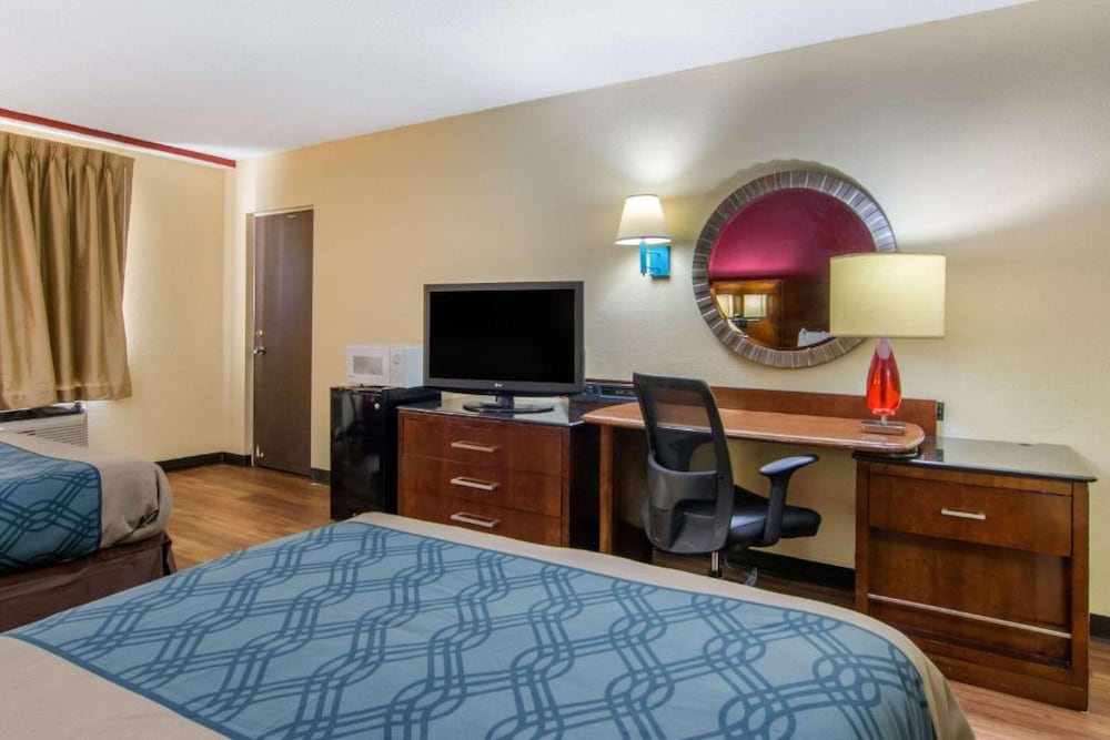 Travelodge By Wyndham Forsyth Ex Econo Lodge Forsyth 8/21
