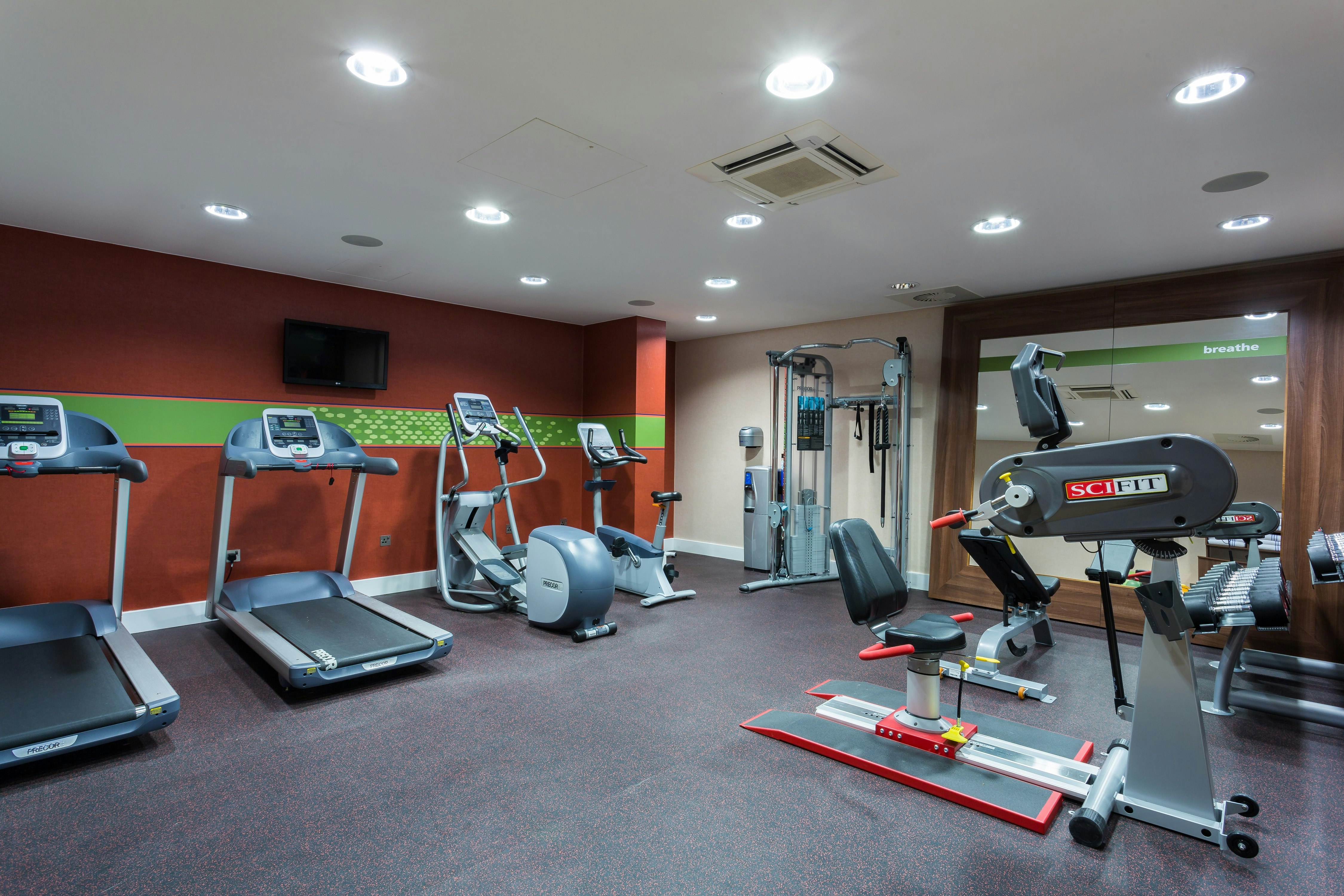HAMPTON BY HILTON EXETER AIRPORT 10/27