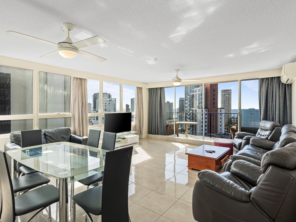 Condor Ocean View Apartments 41/74