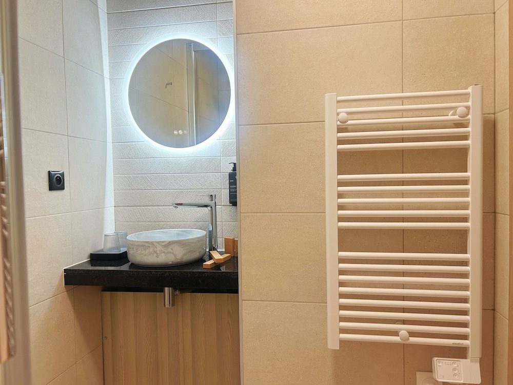 Hotel Oden Paris Ivry 49/50