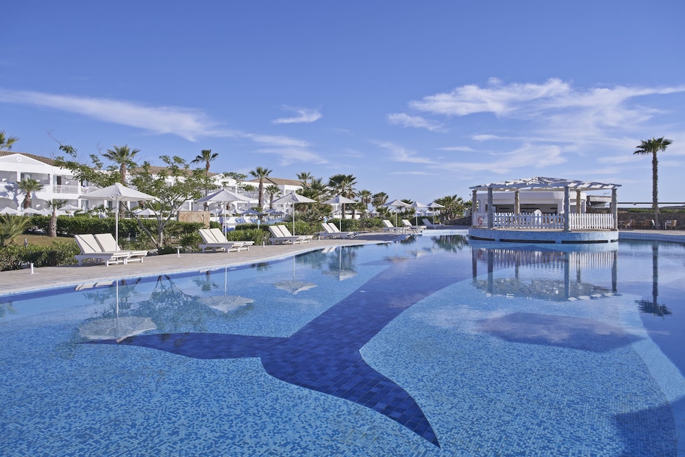Sandy Beach Resort 41/63