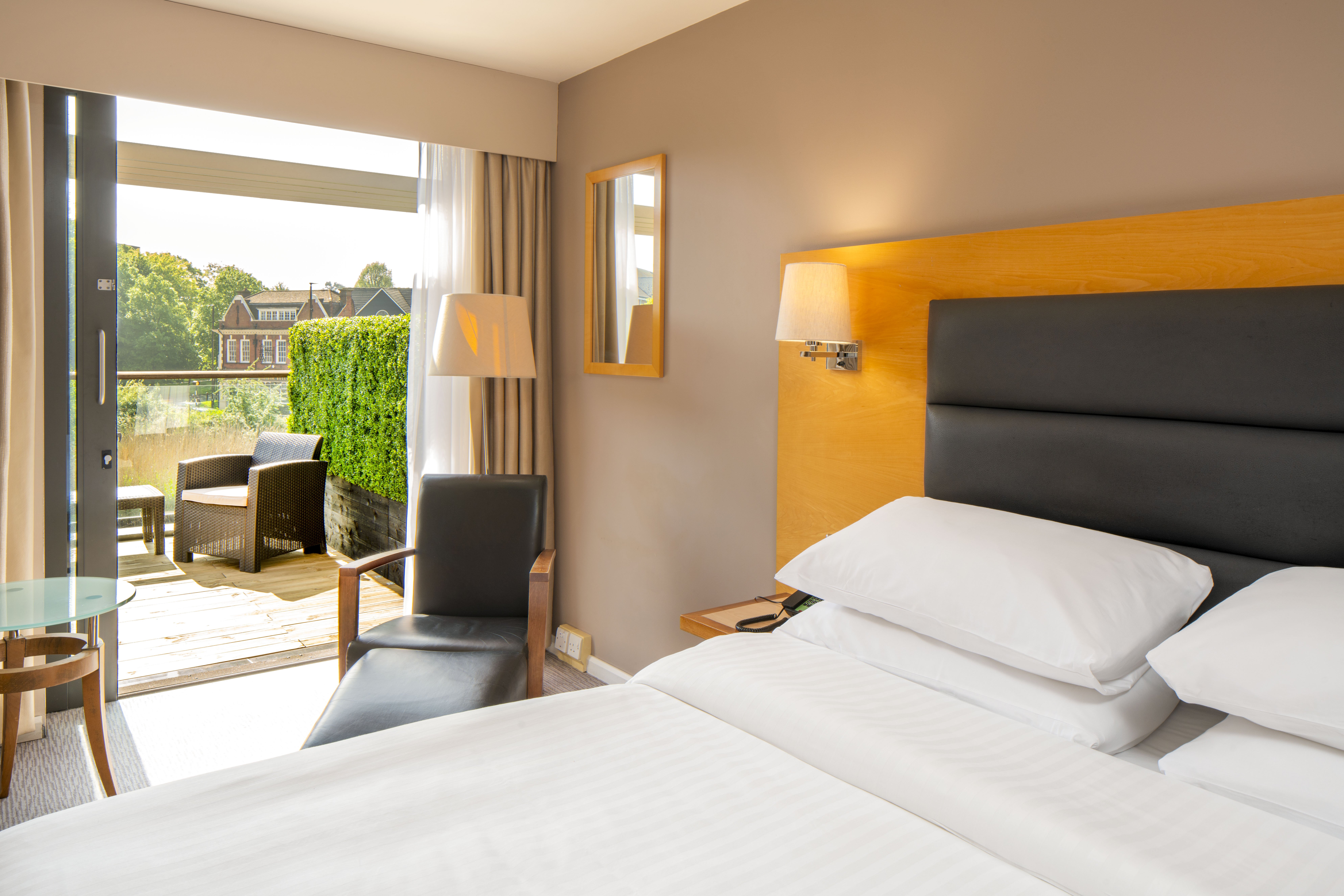 Holiday Inn London Brentford Lock 25/60