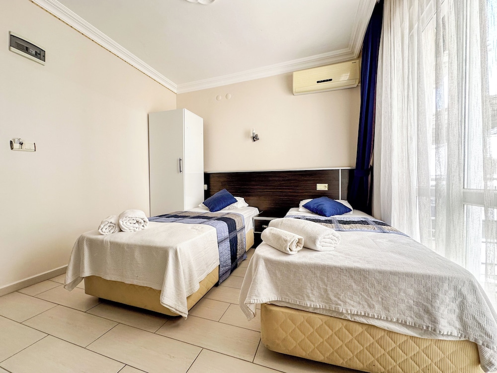 Aristo Hotel 15/55