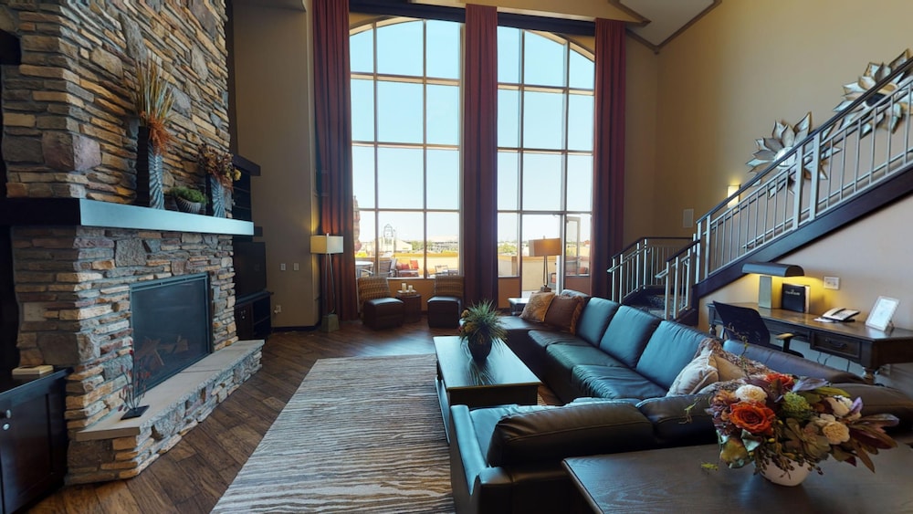 Clubhouse Hotel Fargo 14/36
