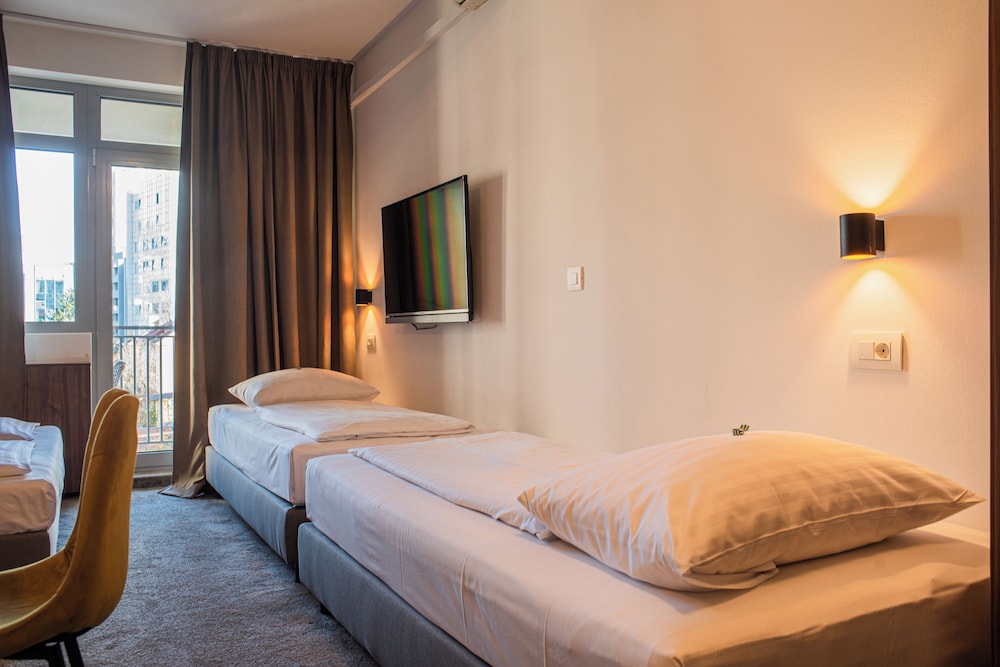Slisko Hotel 31/66