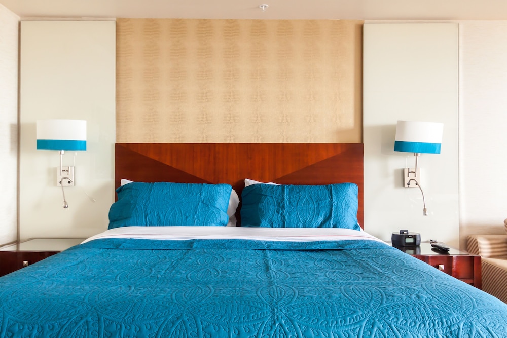 Trump International Beach Resort 25/116