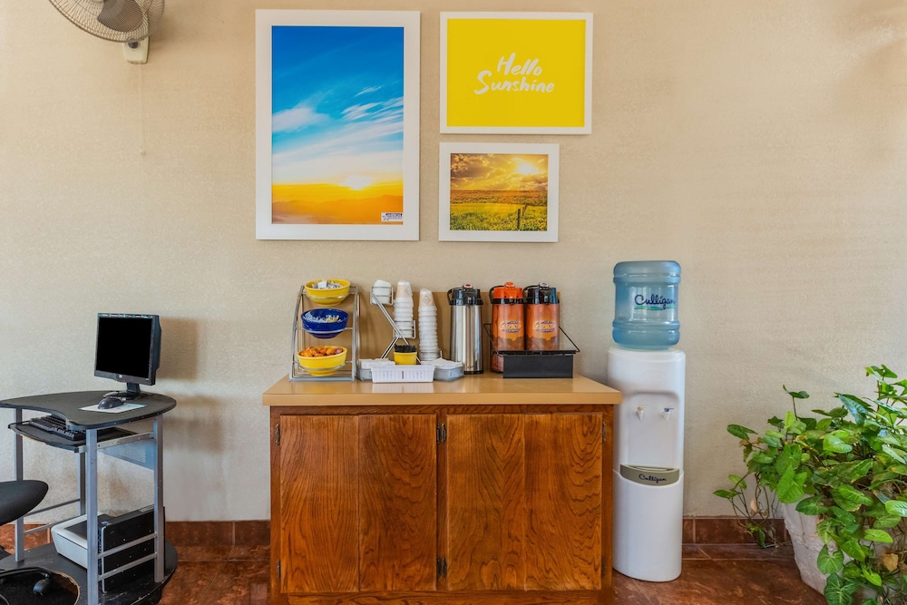 Americas Best Value Inn Elk City 13/20