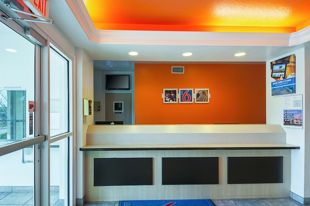 Motel6 San Antonio, TX - Sea World North 10/60