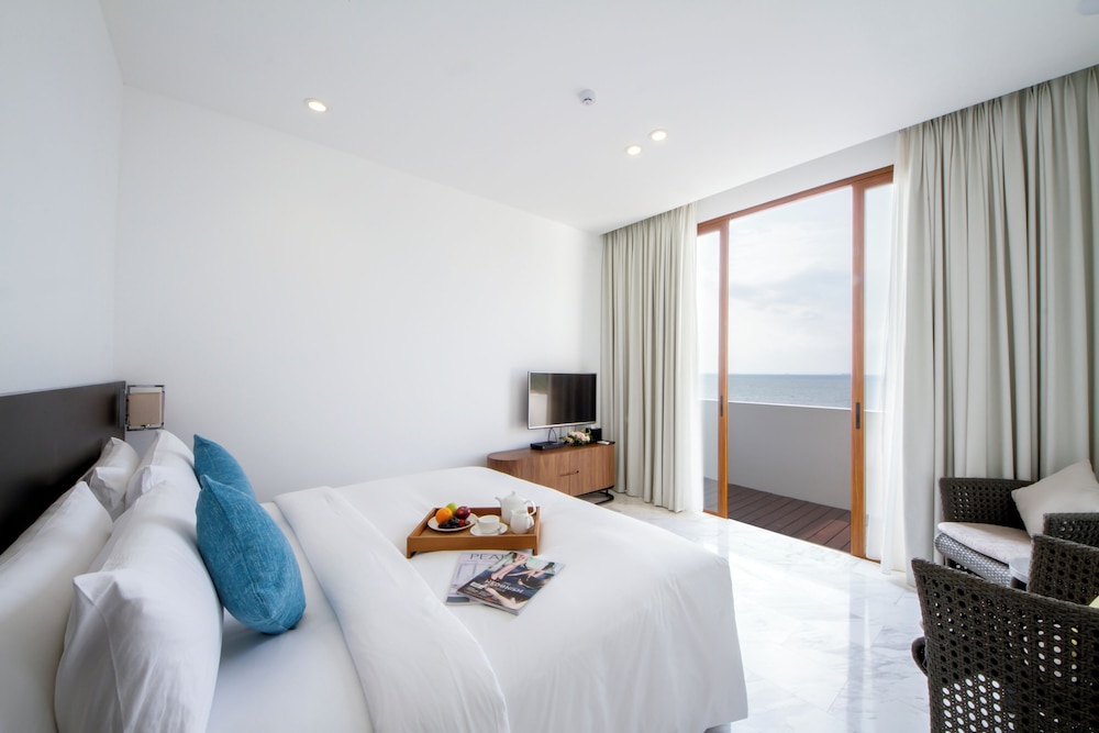 PREMIER 3 BEDROOM VILLA