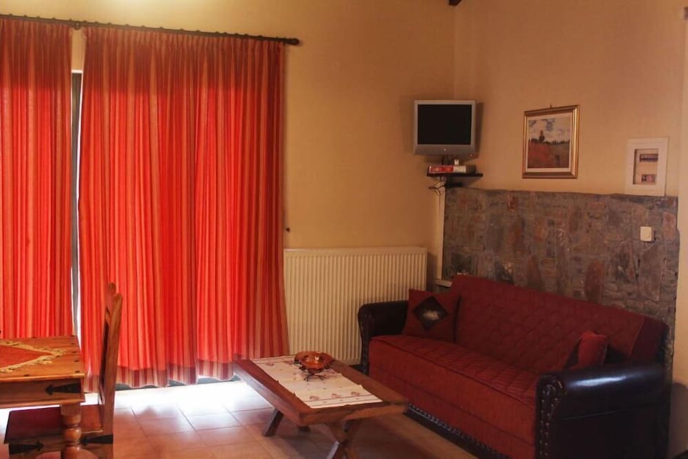 Aetovigla Guest Houses 7/30