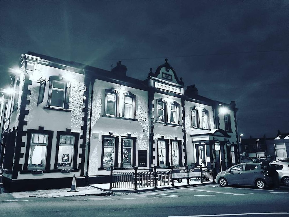 The Waterford Arms 1/50