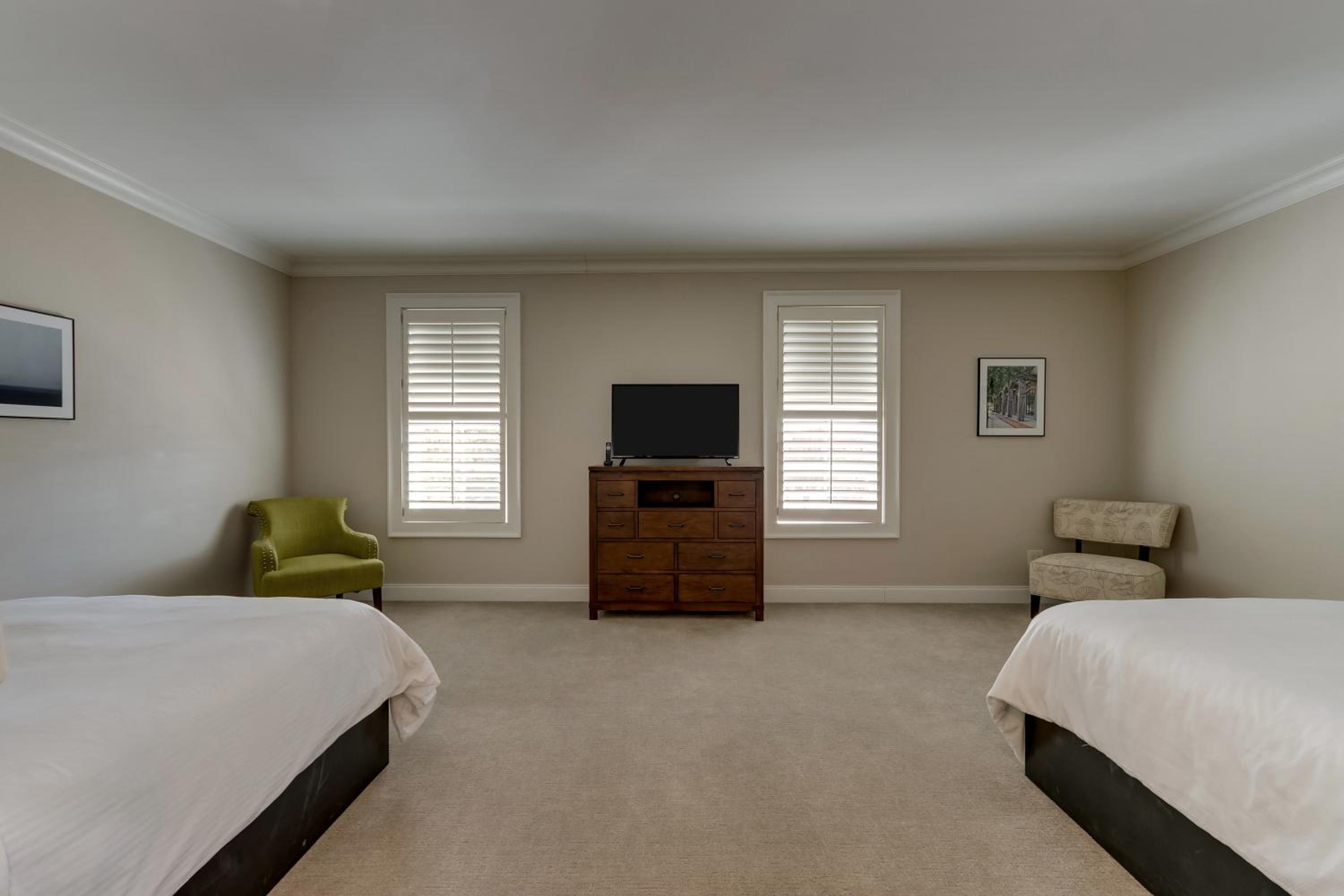 Deluxe, Suite, Queen Bed